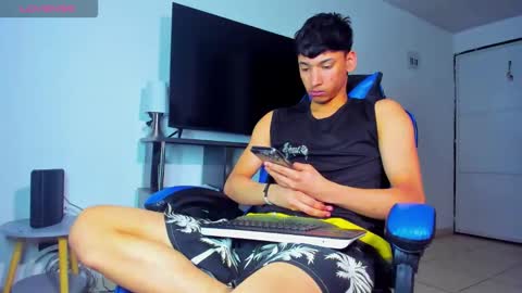 Snapshot of lyam_russo chatting on April 2026 07:59:02 AM Lyam online show from April 2026 07:59:02 AM