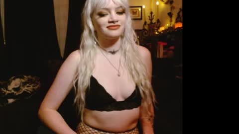 Snapshot of lydiadeity chatting on January 2025 04:42:01 AM lydiadeity online show from January 2025 04:42:01 AM