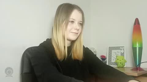 Lydia online show from November 2025 07:15:01 PM