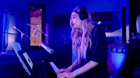 Snapshot of lylacdoll chatting on December 2024 01:05:01 AM LylacDoll online show from December 2024 01:05:01 AM