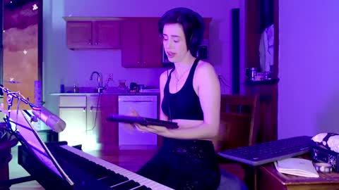 Snapshot of lylacdoll chatting on December 2024 01:18:01 AM LylacDoll online show from December 2024 01:18:01 AM