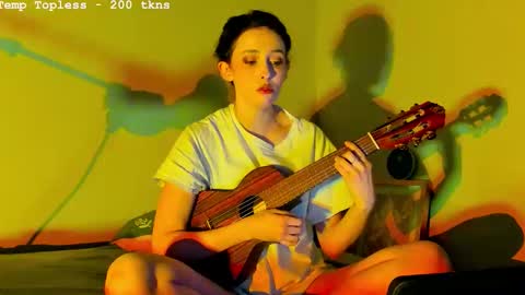 Snapshot of lylacdoll chatting on February 2026 01:37:02 AM LylacDoll online show from February 2026 01:37:02 AM