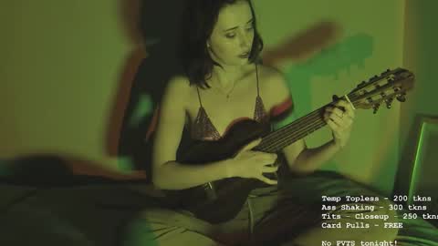 Snapshot of lylacdoll chatting on February 2026 02:06:02 AM LylacDoll online show from February 2026 02:06:02 AM