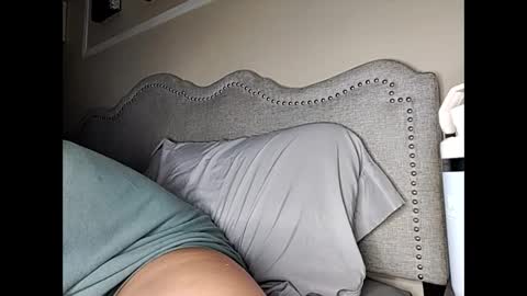 Olivia online show from December 2024 03:04:02 AM