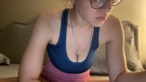 Olivia online show from December 2025 05:48:02 AM