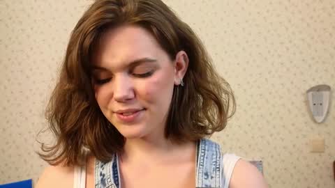 Snapshot of lyle_art chatting on December 2024 06:52:01 AM hi im Lyle online show from December 2024 06:52:01 AM