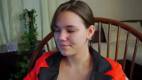 Snapshot of lyle_art chatting on February 2025 03:02:02 AM hi im Lyle online show from February 2025 03:02:02 AM