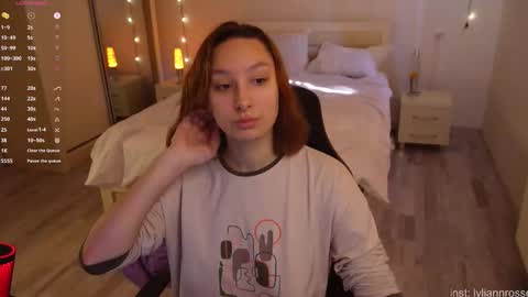 Snapshot of lylianrosse chatting on November 2025 07:14:01 AM Lylian online show from November 2025 07:14:01 AM