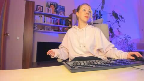 Lylith Skye NO NUDE model online show from April 2026 06:10:01 PM