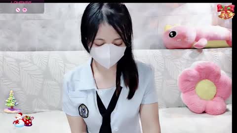 Snapshot of lyly_baby chatting on December 2025 06:23:01 PM lyly_baby online show from December 2025 06:23:01 PM