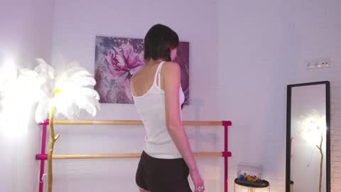 Lyly   online show from January 2025 05:43:02 AM