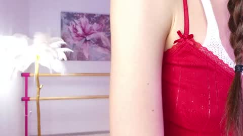 Lyly   online show from January 2025 05:41:02 AM