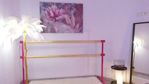 Lyly   online show from January 2025 05:32:02 AM