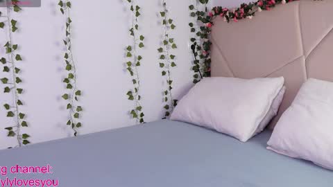 Lyly   online show from September 2025 05:42:01 AM