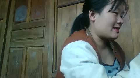 lylymai online show from October 2025 02:22:02 AM