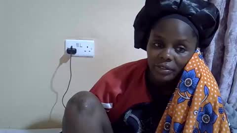 Snapshot of lyn_anna chatting on October 2025 07:37:01 PM lyn_anna online show from October 2025 07:37:01 PM