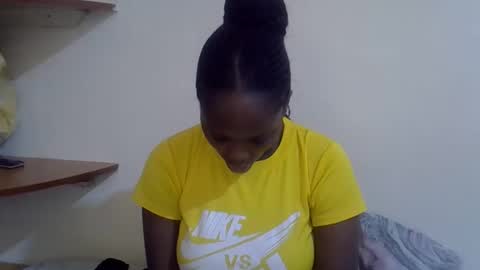 lyn_anna online show from February 2026 09:06:01 AM