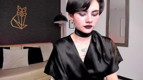 Snapshot of lyn_lebelle chatting on February 2025 09:15:01 PM Lyn online show from February 2025 09:15:01 PM