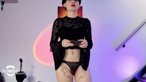 Snapshot of lyn_lebelle chatting on September 2025 06:51:02 PM Lyn online show from September 2025 06:51:02 PM