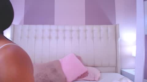 Snapshot of lyn_smith_ chatting on January 2025 11:09:02 AM Lyn online show from January 2025 11:09:02 AM