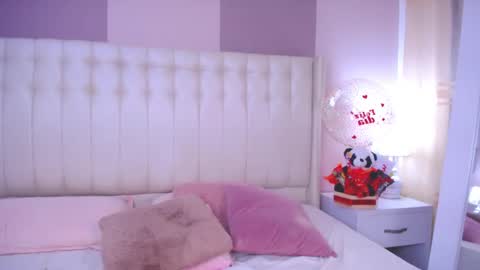 Snapshot of lyn_smith_ chatting on February 2025 05:26:02 PM Lyn online show from February 2025 05:26:02 PM