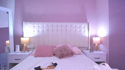 Snapshot of lyn_smith_ chatting on February 2025 11:19:02 AM Lyn online show from February 2025 11:19:02 AM