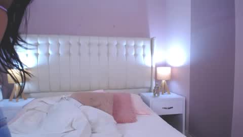 Snapshot of lyn_smith_ chatting on March 2025 11:27:01 AM Lyn online show from March 2025 11:27:01 AM