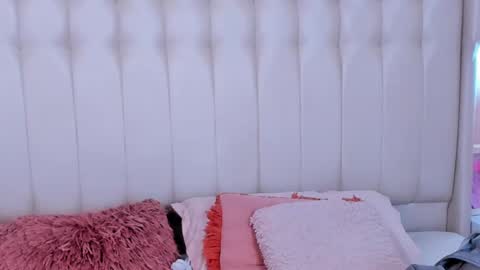 Snapshot of lyn_smith_ chatting on September 2025 11:04:02 AM Lyn online show from September 2025 11:04:02 AM