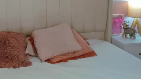 Snapshot of lyn_smith_ chatting on October 2025 11:06:01 AM Lyn online show from October 2025 11:06:01 AM