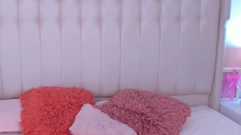 Snapshot of lyn_smith_ chatting on October 2025 11:32:02 AM Lyn online show from October 2025 11:32:02 AM