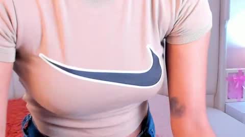 Snapshot of lyn_smith_ chatting on November 2025 11:12:02 AM Lyn online show from November 2025 11:12:02 AM