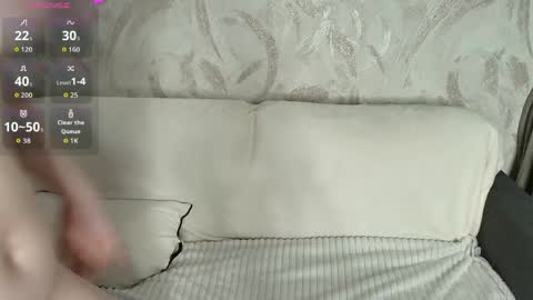 LynaFrost online show from May 2026 04:04:02 PM
