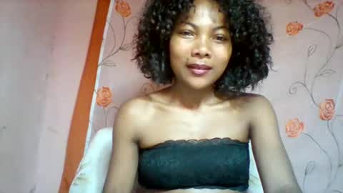 lyndah19 online show from November 2025 10:44:02 PM