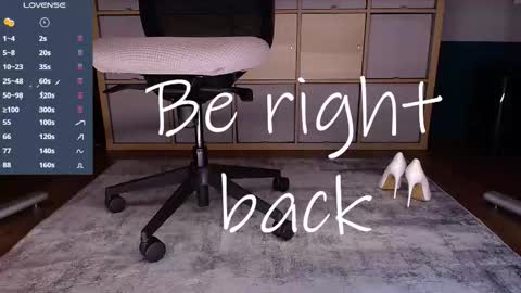 Snapshot of lyndawhite chatting on September 2025 06:59:02 AM Lynda White online show from September 2025 06:59:02 AM