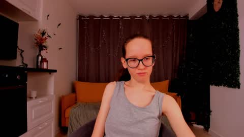 Snapshot of lynettebails chatting on January 2025 04:30:02 PM Sara online show from January 2025 04:30:02 PM