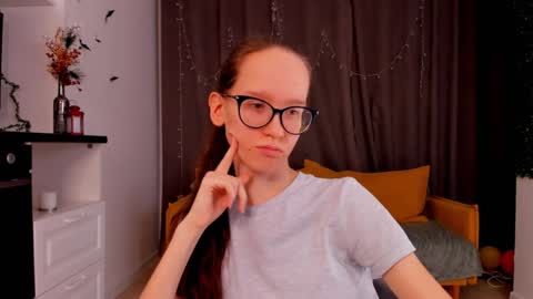 Snapshot of lynettebails chatting on January 2025 07:32:02 PM Sara online show from January 2025 07:32:02 PM