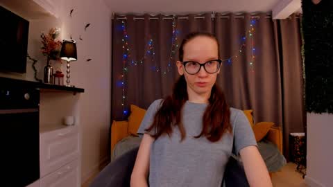 Snapshot of lynettebails chatting on February 2025 04:11:01 PM Sara online show from February 2025 04:11:01 PM