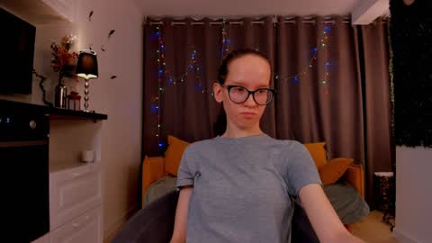 Snapshot of lynettebails chatting on February 2025 07:13:01 PM Sara online show from February 2025 07:13:01 PM