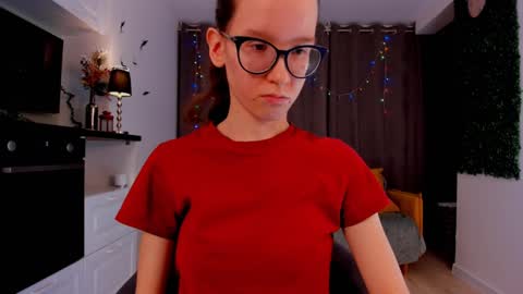 Snapshot of lynettebails chatting on February 2025 07:14:02 PM Sara online show from February 2025 07:14:02 PM