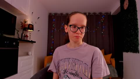 Snapshot of lynettebails chatting on February 2025 04:41:02 PM Sara online show from February 2025 04:41:02 PM