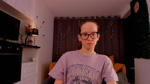 Snapshot of lynettebails chatting on February 2025 10:43:02 PM Sara online show from February 2025 10:43:02 PM