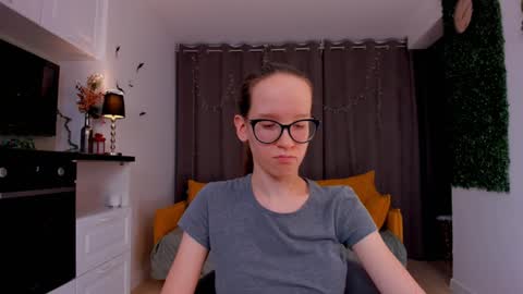 Snapshot of lynettebails chatting on February 2025 01:47:01 AM Sara online show from February 2025 01:47:01 AM