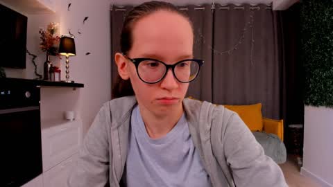 Snapshot of lynettebails chatting on February 2025 07:16:02 PM Sara online show from February 2025 07:16:02 PM