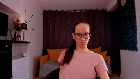 Snapshot of lynettebails chatting on February 2025 04:07:01 PM Sara online show from February 2025 04:07:01 PM