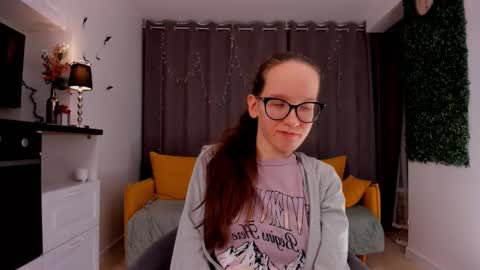 Snapshot of lynettebails chatting on February 2025 10:26:01 PM Sara online show from February 2025 10:26:01 PM