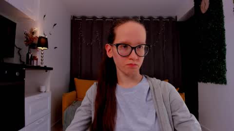 Snapshot of lynettebails chatting on February 2025 10:22:01 PM Sara online show from February 2025 10:22:01 PM