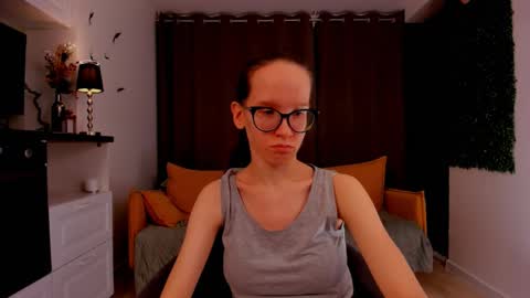 Snapshot of lynettebails chatting on February 2025 04:48:01 PM Sara online show from February 2025 04:48:01 PM