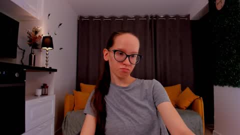 Snapshot of lynettebails chatting on February 2025 04:13:02 PM Sara online show from February 2025 04:13:02 PM