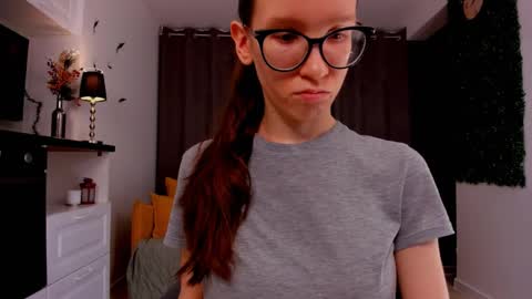 Snapshot of lynettebails chatting on February 2025 01:57:02 AM Sara online show from February 2025 01:57:02 AM