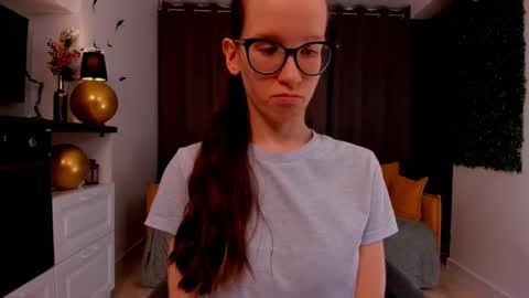 Snapshot of lynettebails chatting on February 2025 01:52:02 AM Sara online show from February 2025 01:52:02 AM